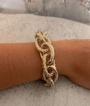Monic Knot Bracelet